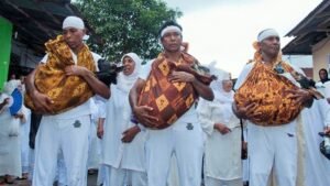 Puasa: Lebih dari Sekadar Menahan Lapar, Sebuah Perjalanan Spiritual Lintas Kepercayaan