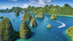 Raja Ampat: Permata Tersembunyi di Ujung Timur Indonesia yang Memukau Dunia