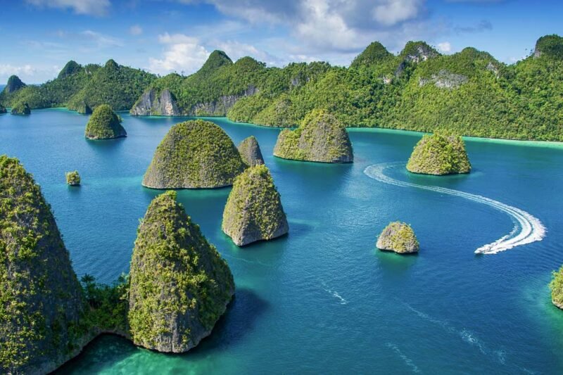Raja Ampat: Permata Tersembunyi di Ujung Timur Indonesia yang Memukau Dunia