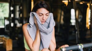 Mitos Cedera Olahraga yang Salah: Memisahkan Fakta dari Fiksi untuk Pemulihan yang Lebih Baik